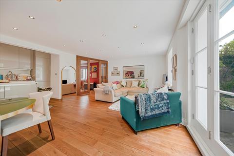 3 bedroom flat to rent, Buckland Crescent, Belsize Park, London, NW3