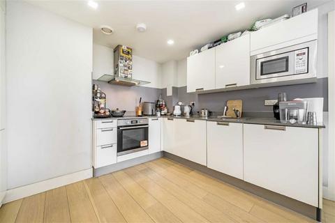 2 bedroom flat for sale, Creek Road, London SE8