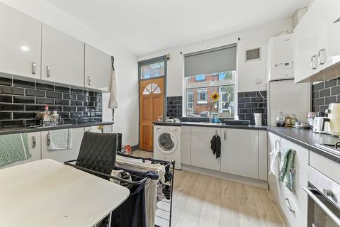 82 Harold Terrace, Leeds, LS6 1LD