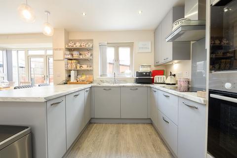 4 bedroom detached house for sale, Swallow Road, Ross-On-Wye