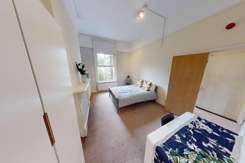 2 bedroom flat to rent, Forest Road West, Nottingham NG7