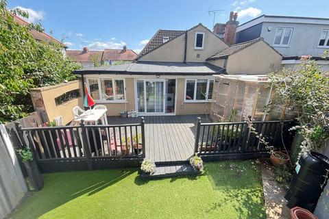 5 Bartlow Gardens, Romford, RM5 3UA