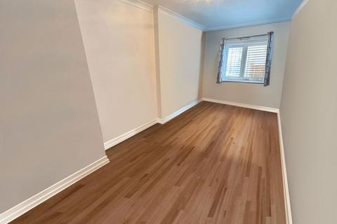 5 Bartlow Gardens, Romford, RM5 3UA
