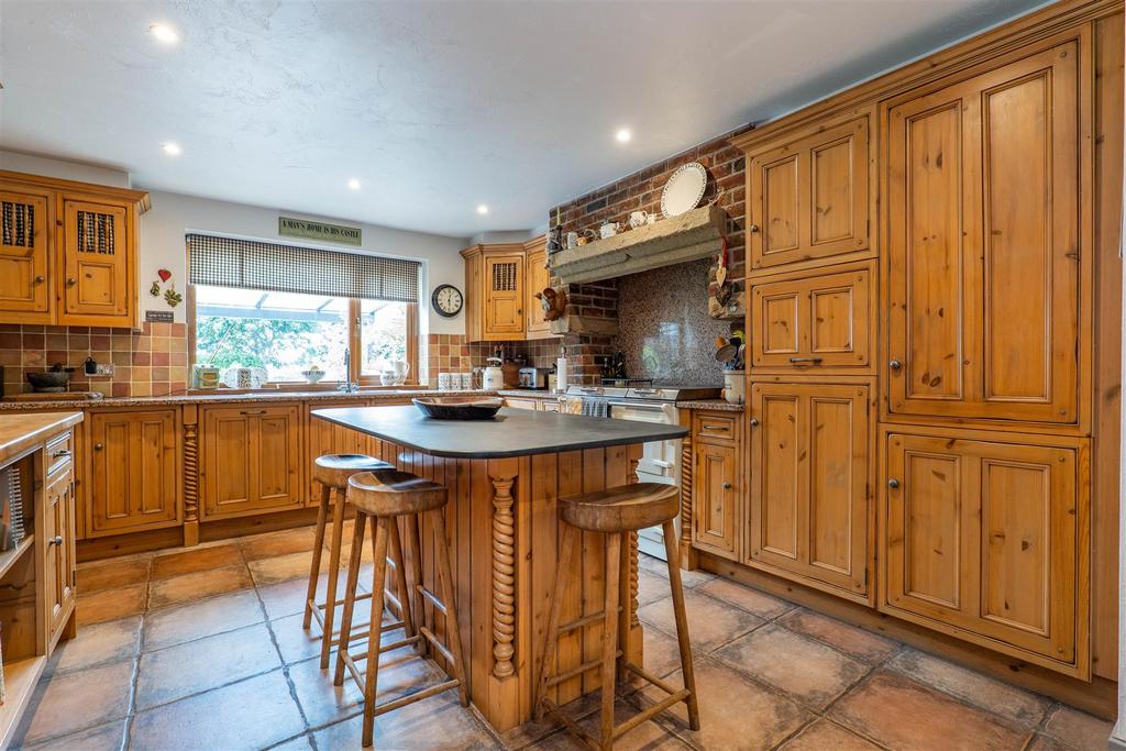Kitchen/Breakfast Room