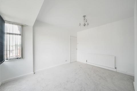5 Broadgate Avenue, Horsforth, Leeds, LS18 5DT