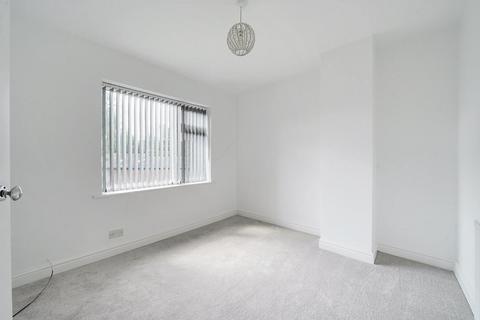 5 Broadgate Avenue, Horsforth, Leeds, LS18 5DT