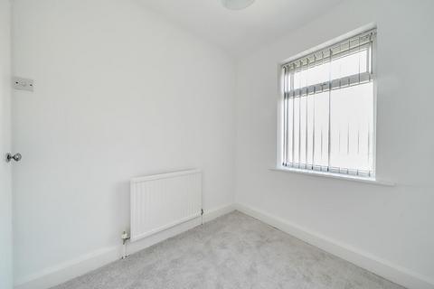 5 Broadgate Avenue, Horsforth, Leeds, LS18 5DT
