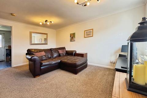 53 Falcon Way, Sleaford, NG34 7UA