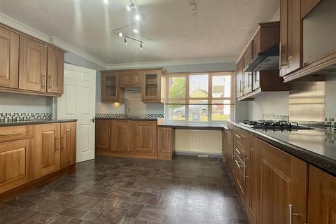 5 bedroom detached house for sale, Priory View, Hereford