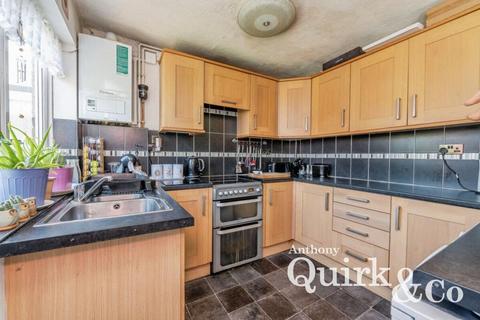 3 bedroom semi-detached house for sale, Hope Road, Canvey Island, SS8