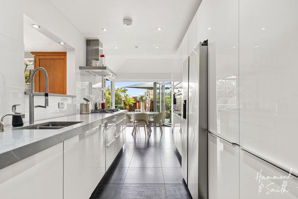 Kitchen / Breakfast Room