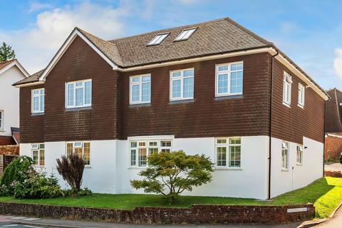 3 bedroom flat for sale, Parsonage Lane, Westcott, Dorking, Surrey, RH4