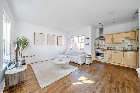 2 bedroom flat for sale, Lee High Road, Lee, London, SE12