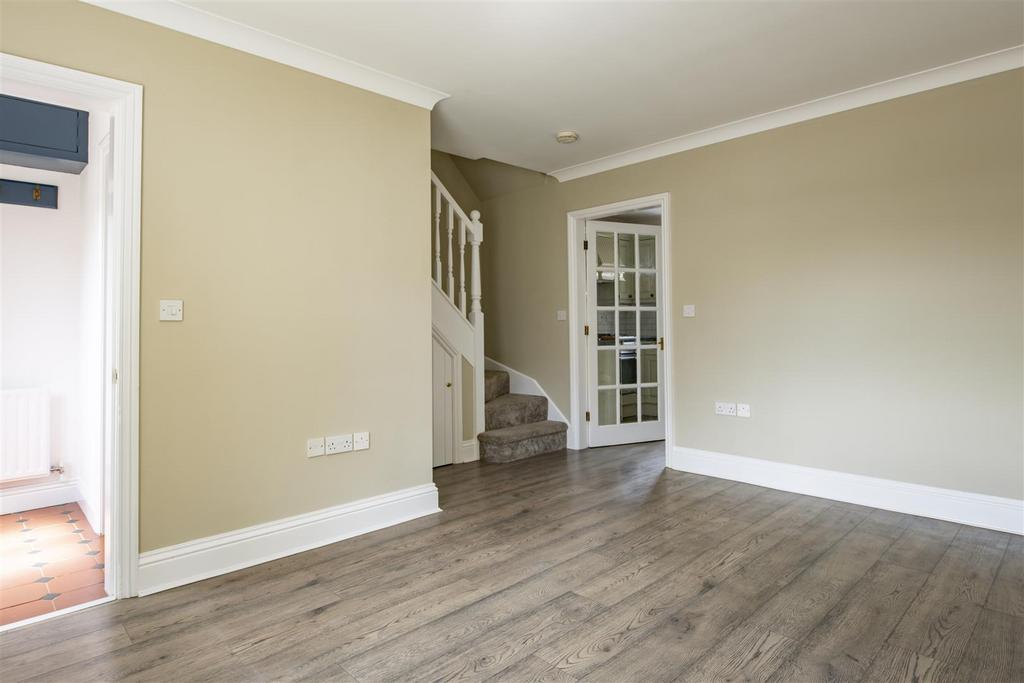 Davison Court Landscape -8.jpg