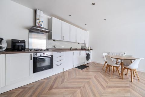 2 bedroom flat for sale, Copper House, 35 Avebury Avenue, Tonbridge, TN9