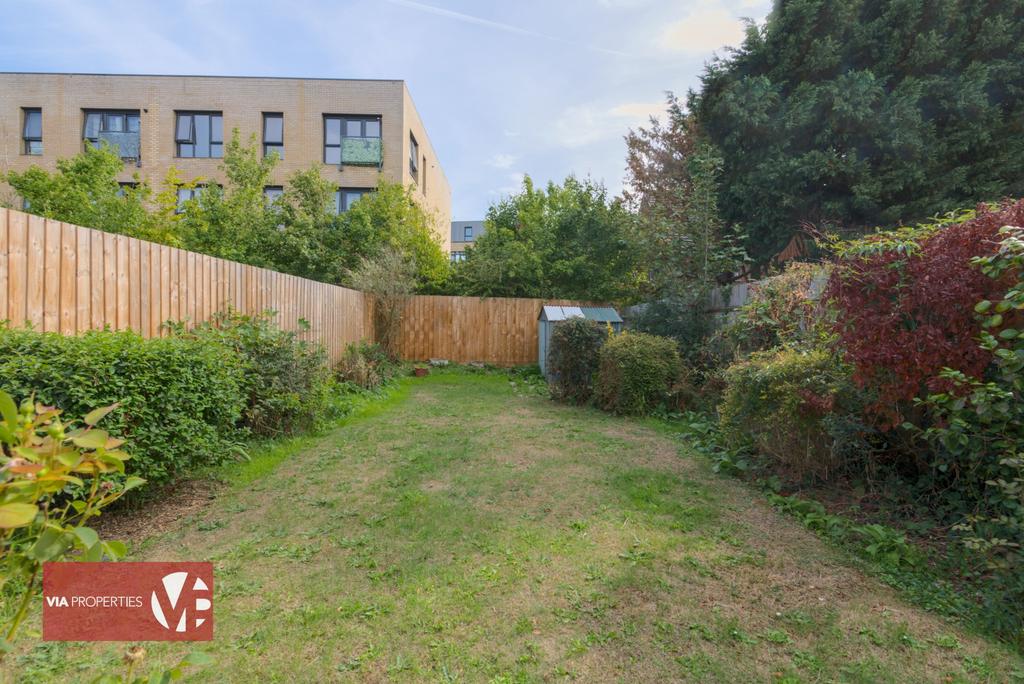 3 Bosanquet Road Hoddesdon via properties...