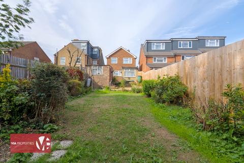 undefined, Bosanquet Road, Hoddesdon EN11