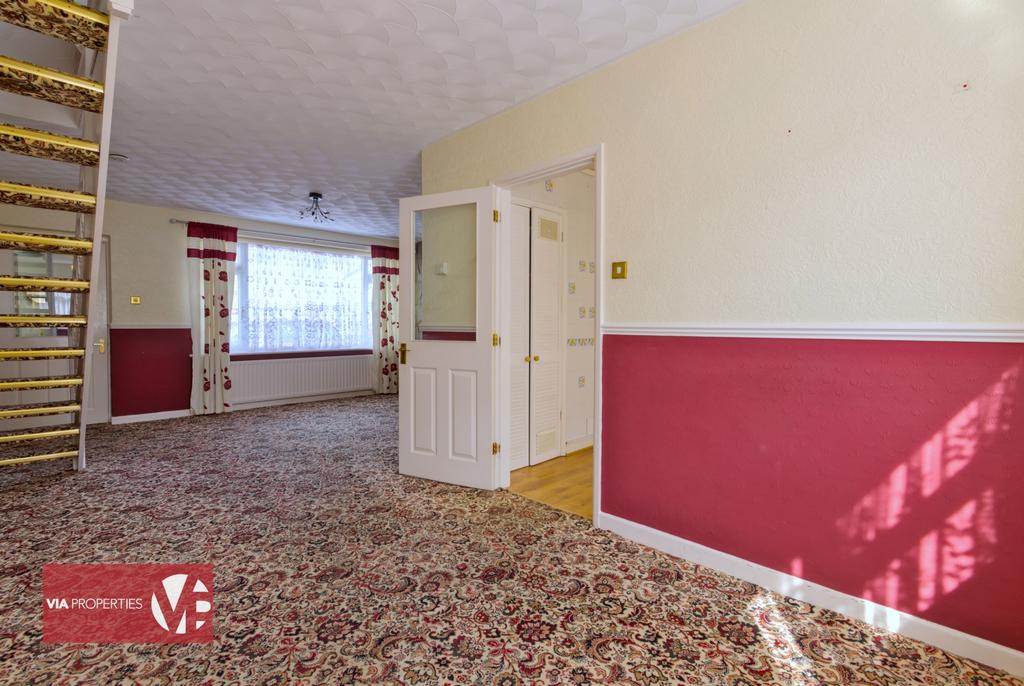 3 Bosanquet Road Hoddesdon via properties...