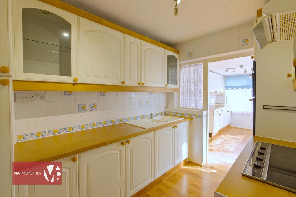3 Bosanquet Road Hoddesdon via properties...