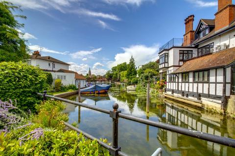 5 bedroom end of terrace house for sale, Mill Road, Buckinghamshire SL7