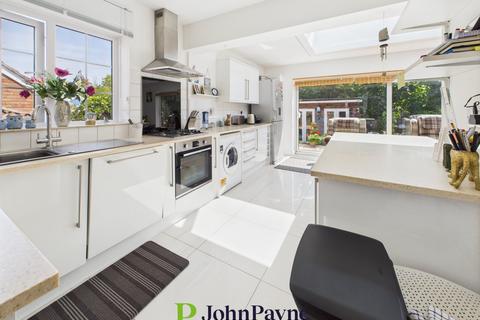2 bedroom bungalow for sale, Haddon End, Styvechale, Coventry, CV3