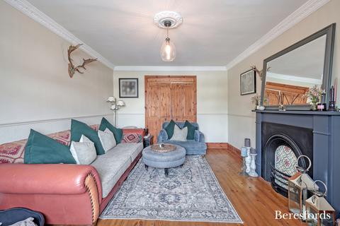 4 bedroom semi-detached house for sale, Squirrels Heath Road, Romford, RM3