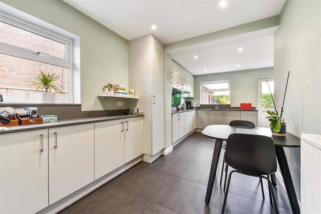 Kitchen/Breakfast Room