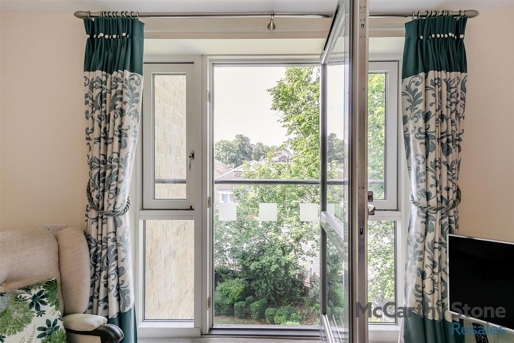 8659844-interior11.jpg