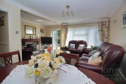 undefined, Wheatcroft, Cheshunt