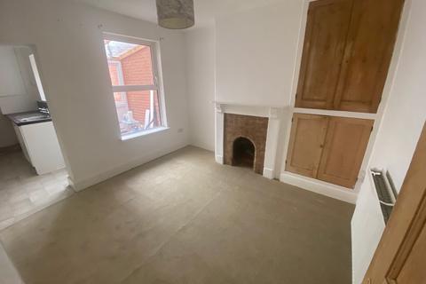 2 bedroom terraced house for sale, Grove Avenue, Teignmouth, TQ14