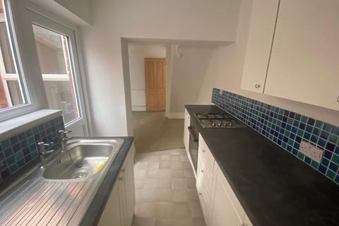 2 bedroom terraced house for sale, Grove Avenue, Teignmouth, TQ14