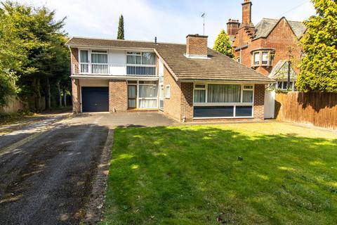 3 bedroom detached house for sale, Glebe Road, Leicester, LE2