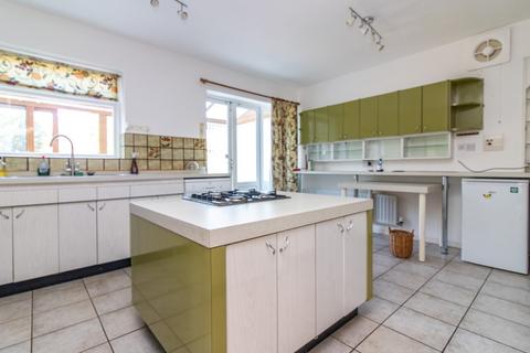 3 bedroom detached house for sale, Glebe Road, Leicester, LE2