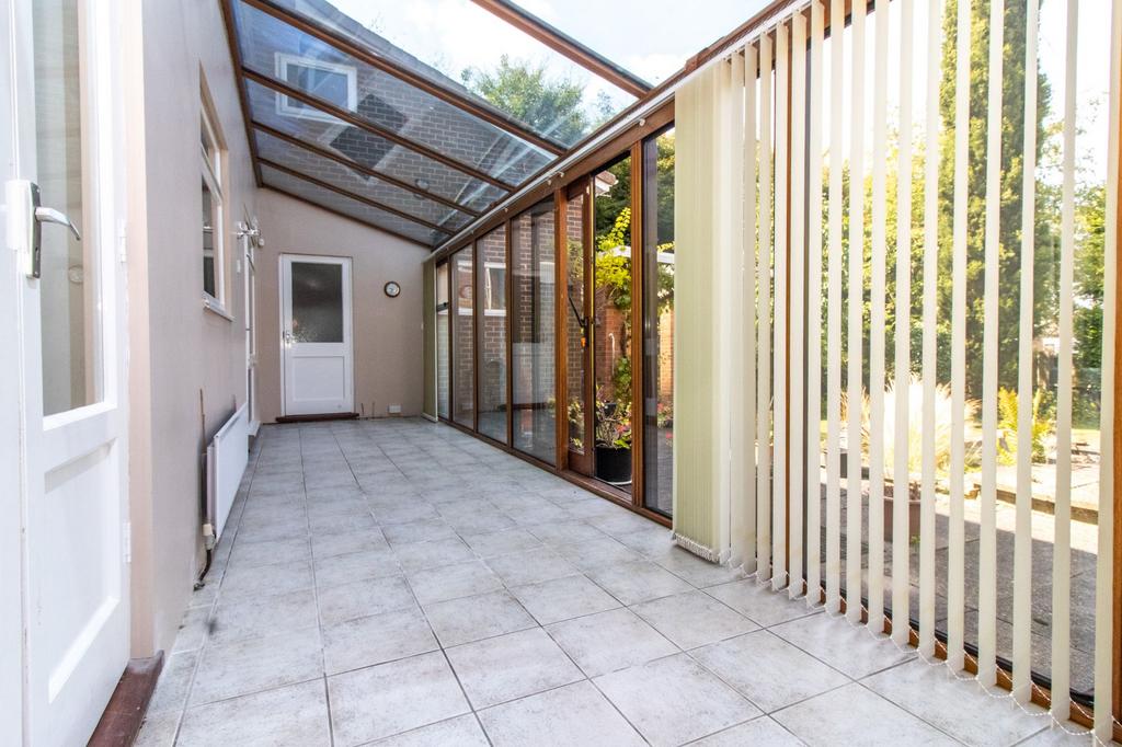 Conservatory/sun room