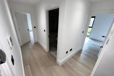 1 bedroom apartment to rent, 351a Rotherhithe Street, London