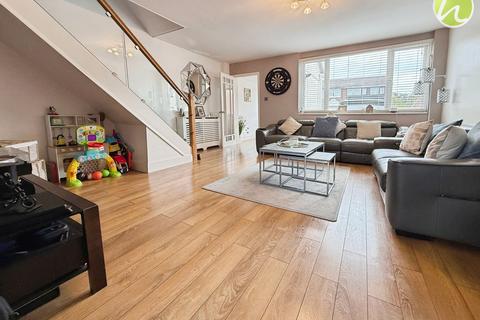 75 Brampton Close, Corringham, Stanford-le-hope, SS17 7NR