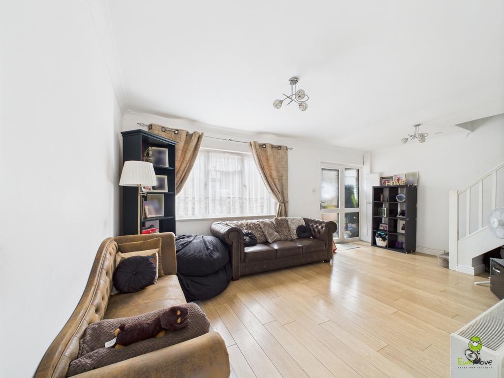 Presented by Nicoleta at Ewe Move Bexleyheath and D