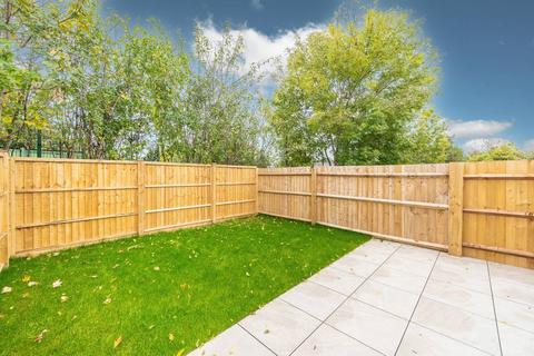undefined, 23 Eton Avenue, Wembley HA0