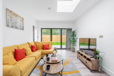 undefined, 23 Eton Avenue, Wembley HA0