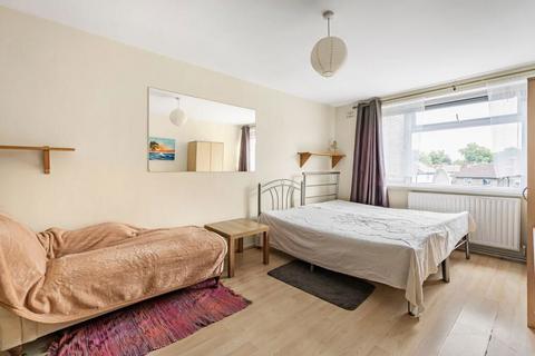 80 Lambourn Close, London, W7 2LN