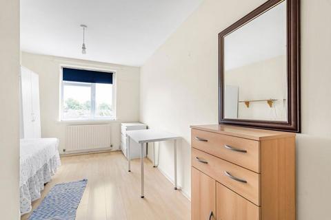 80 Lambourn Close, London, W7 2LN