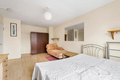 80 Lambourn Close, London, W7 2LN