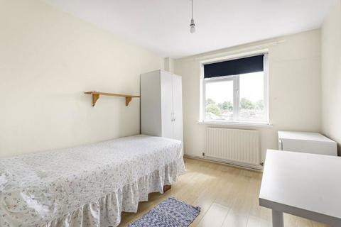 80 Lambourn Close, London, W7 2LN