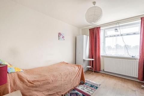 80 Lambourn Close, London, W7 2LN