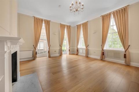 2 bedroom flat for sale, Mortlake High Street, London, SW14