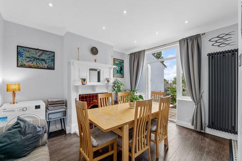 87 Stanhope Grove, Beckenham, BR3 3HL