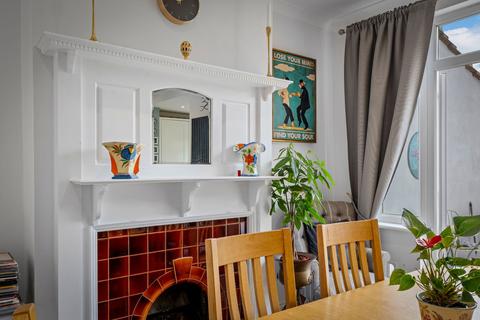 87 Stanhope Grove, Beckenham, BR3 3HL