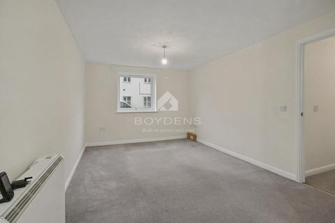 2 bedroom flat to rent, Meachen Road, Colchester CO2
