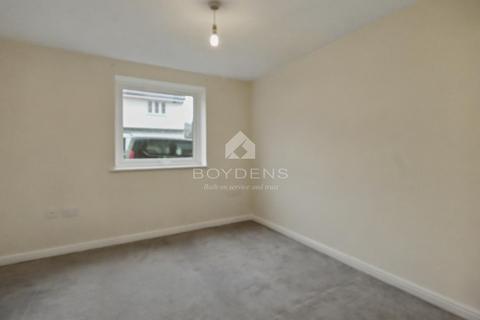 2 bedroom flat to rent, Meachen Road, Colchester CO2