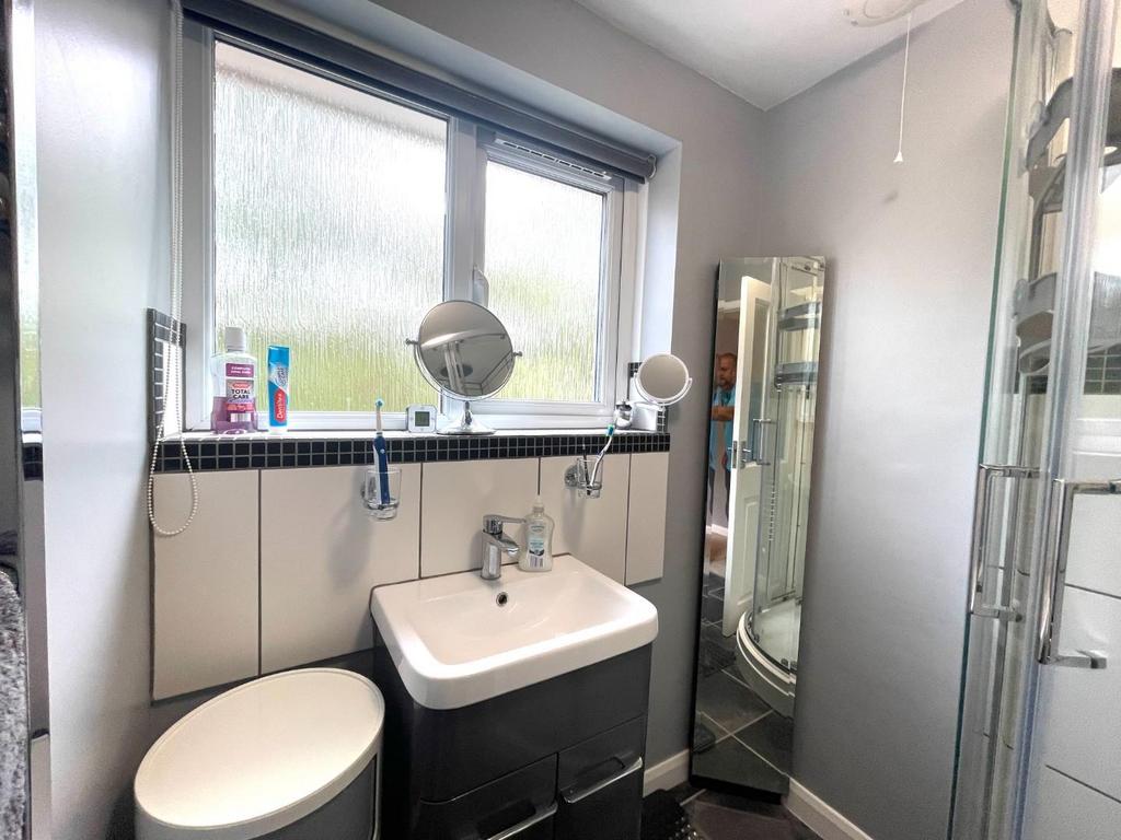 Bathroom.JPG